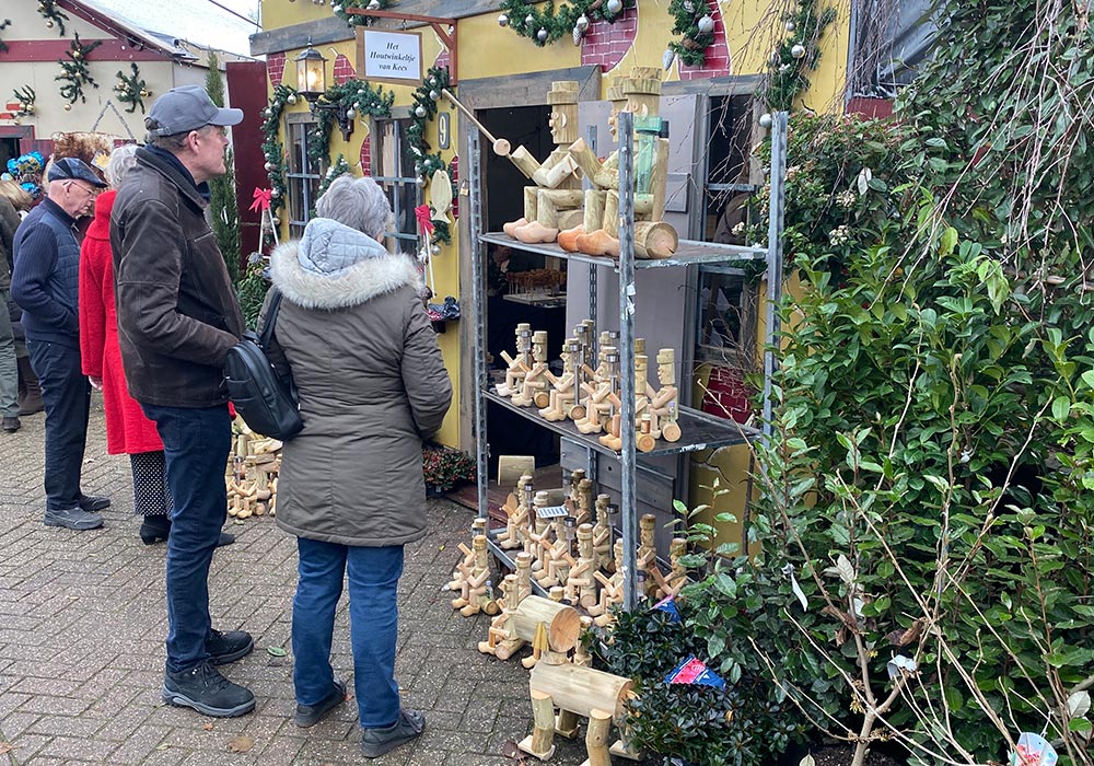 LEVENDE KERSTSTAL MET ROEL